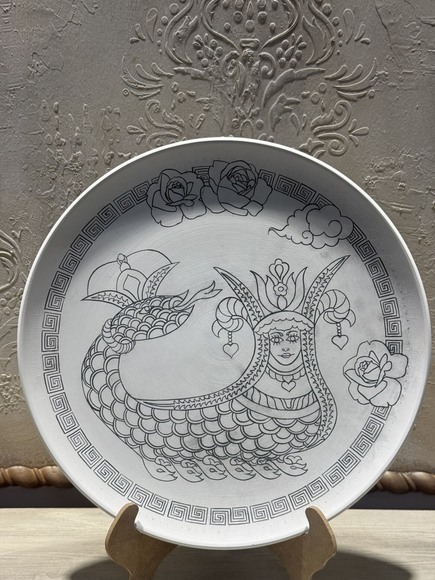 Çini Tahrirli Bisküvi - ŞAHMERAN TABAK 33 CM
